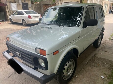 LADA (VAZ) Niva 2012