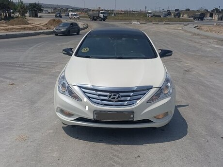 Hyundai Sonata 2010