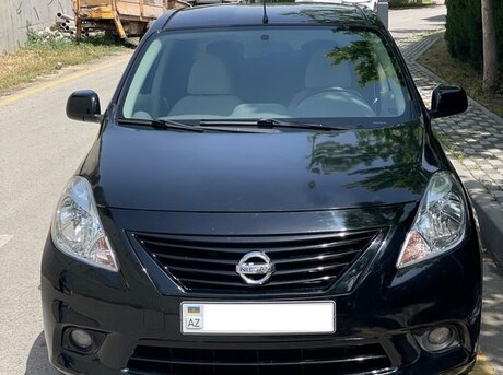 Nissan Sunny 2012