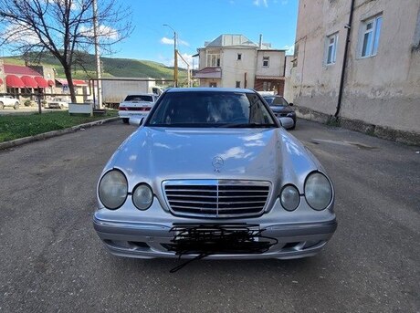 Mercedes E 220 d 2001