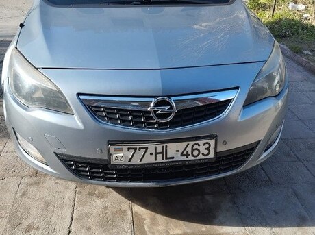 Opel Astra 2012