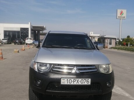 Mitsubishi L200 2011