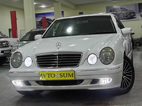Mercedes E 320