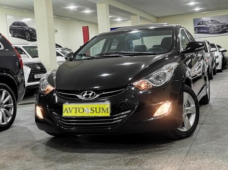 Hyundai Elantra 2012