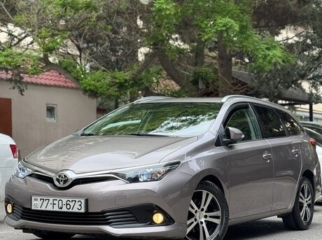 Toyota Auris 2016