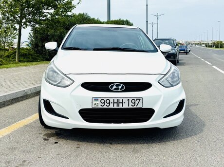 Hyundai Accent 2015