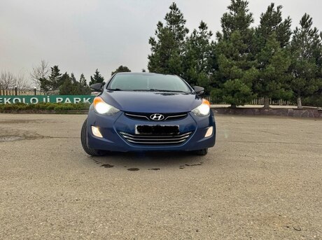 Hyundai Elantra 2013