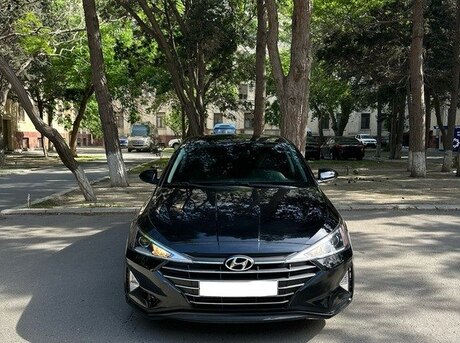 Hyundai Elantra 2019