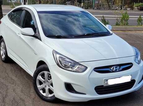 Hyundai Accent 2012