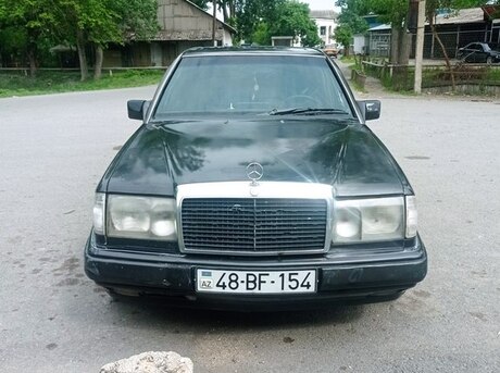 Mercedes E 220 1990