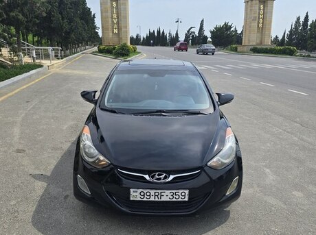Hyundai Elantra 2011
