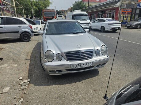Mercedes E 240 2000