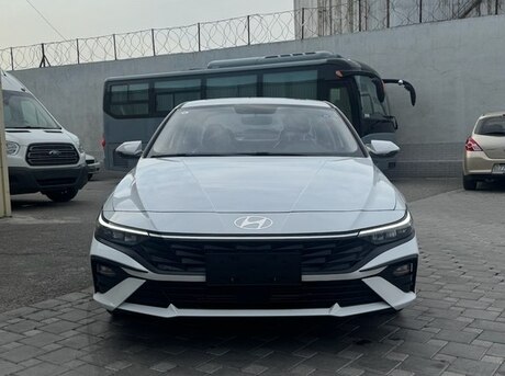 Hyundai Elantra 2024