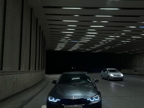 BMW 330 2018
