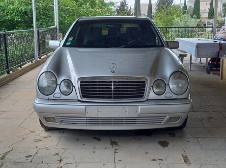 Mercedes E 240 1998