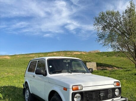 LADA (VAZ) Niva 2008
