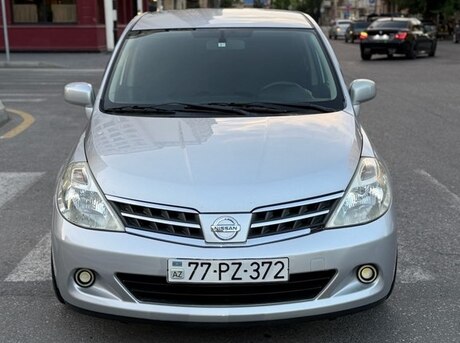 Nissan Tiida 2011