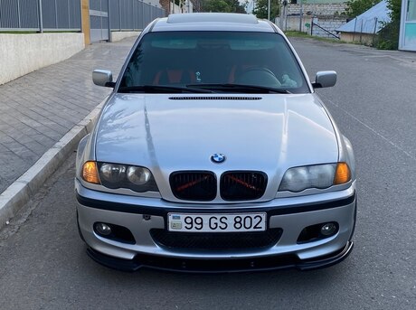 BMW 323 2000