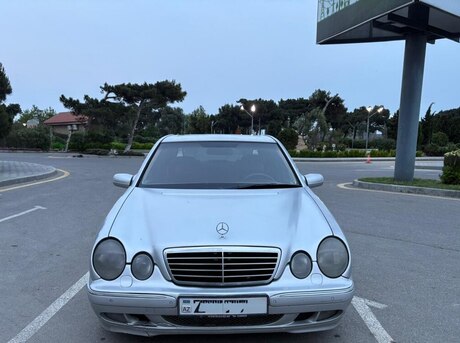 Mercedes E 320 2001