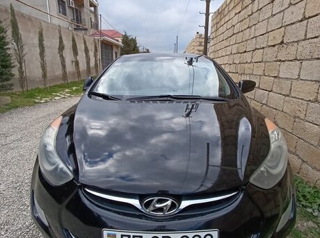 Hyundai Elantra 2011