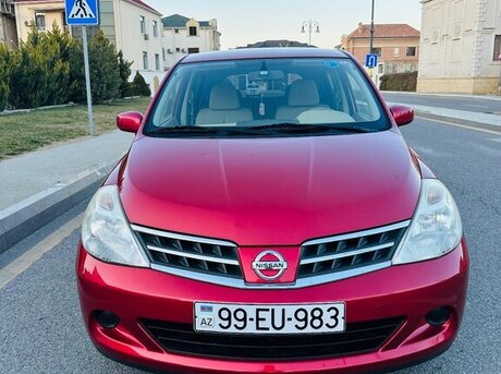 Nissan Tiida 2011