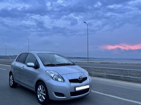 Toyota Yaris 2011