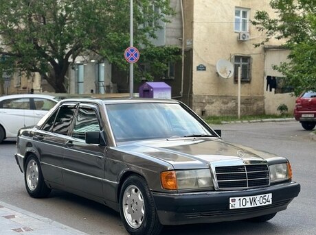 Mercedes 190 1990
