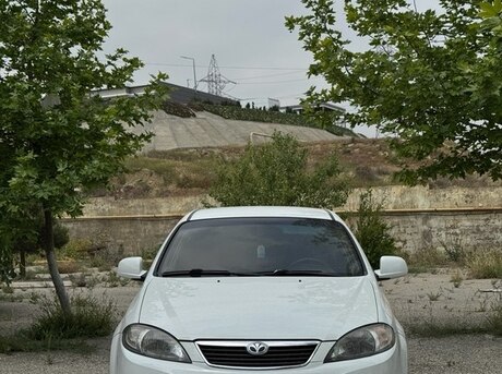 Daewoo Gentra 2014
