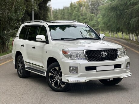 Toyota Land Cruiser 2011
