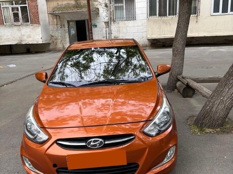 Hyundai Accent 2015