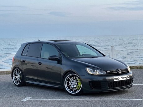 Volkswagen  2012