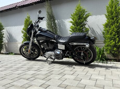 Harley-Davidson Low Rider ST