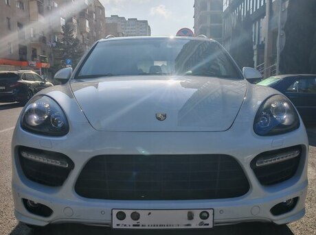 Porsche Cayenne GTS 2014