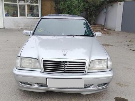 Mercedes C 180