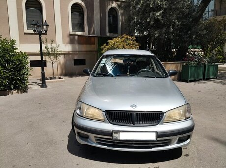 Nissan Sunny 2002