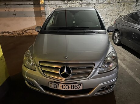 Mercedes B 180 2011