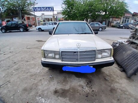 Mercedes 190 1990