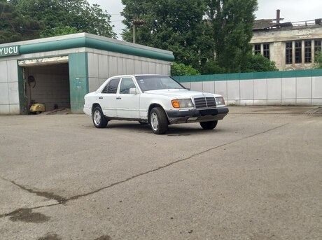 Mercedes E 200 d 1989