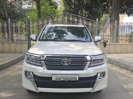 Toyota Land Cruiser 2013