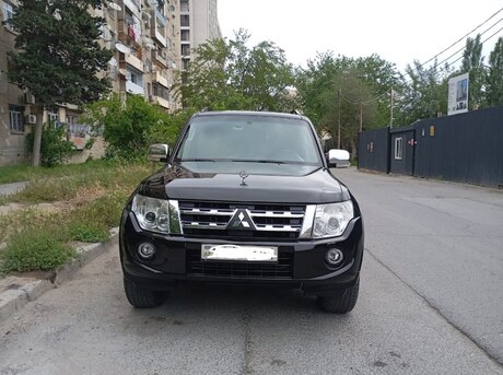 Mitsubishi Pajero 2012