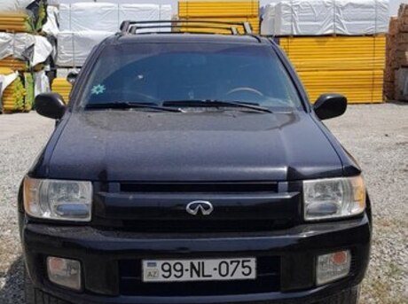 Infiniti QX4 2000