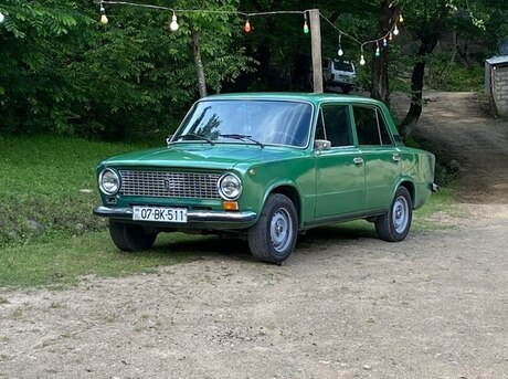 LADA (VAZ) 21011 1980