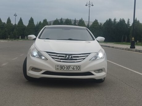 Hyundai Sonata 2010