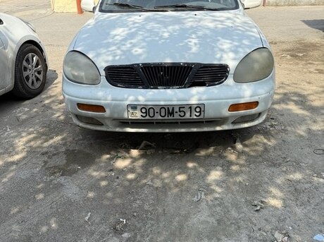 Daewoo Leganza 1998