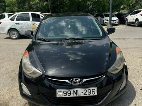 Hyundai Elantra 2013