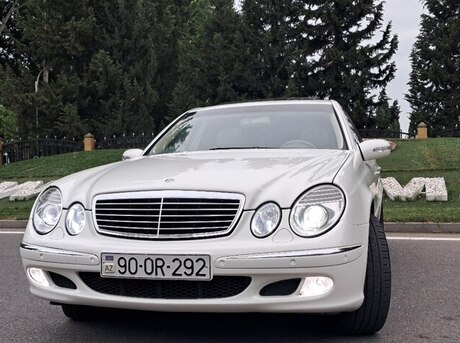 Mercedes E 240 2003