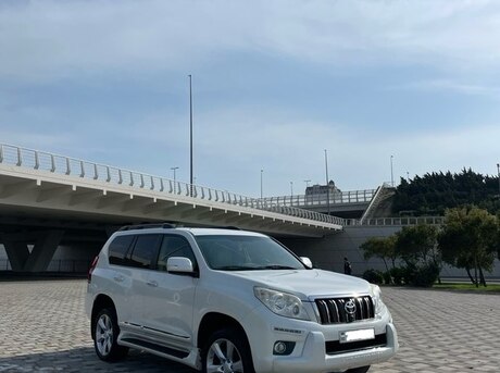 Toyota Land Cruiser Prado 2013