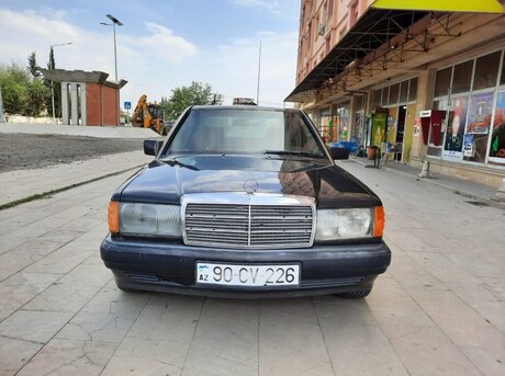 Mercedes 190 1990