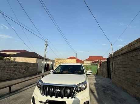 Toyota Land Cruiser Prado 2012