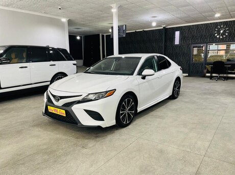 Toyota Camry 2019